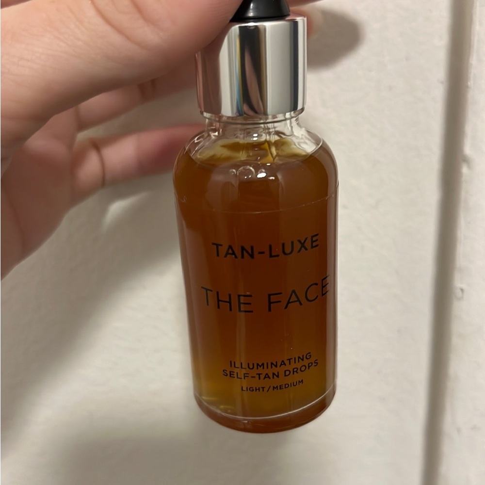 Tan luxe the face